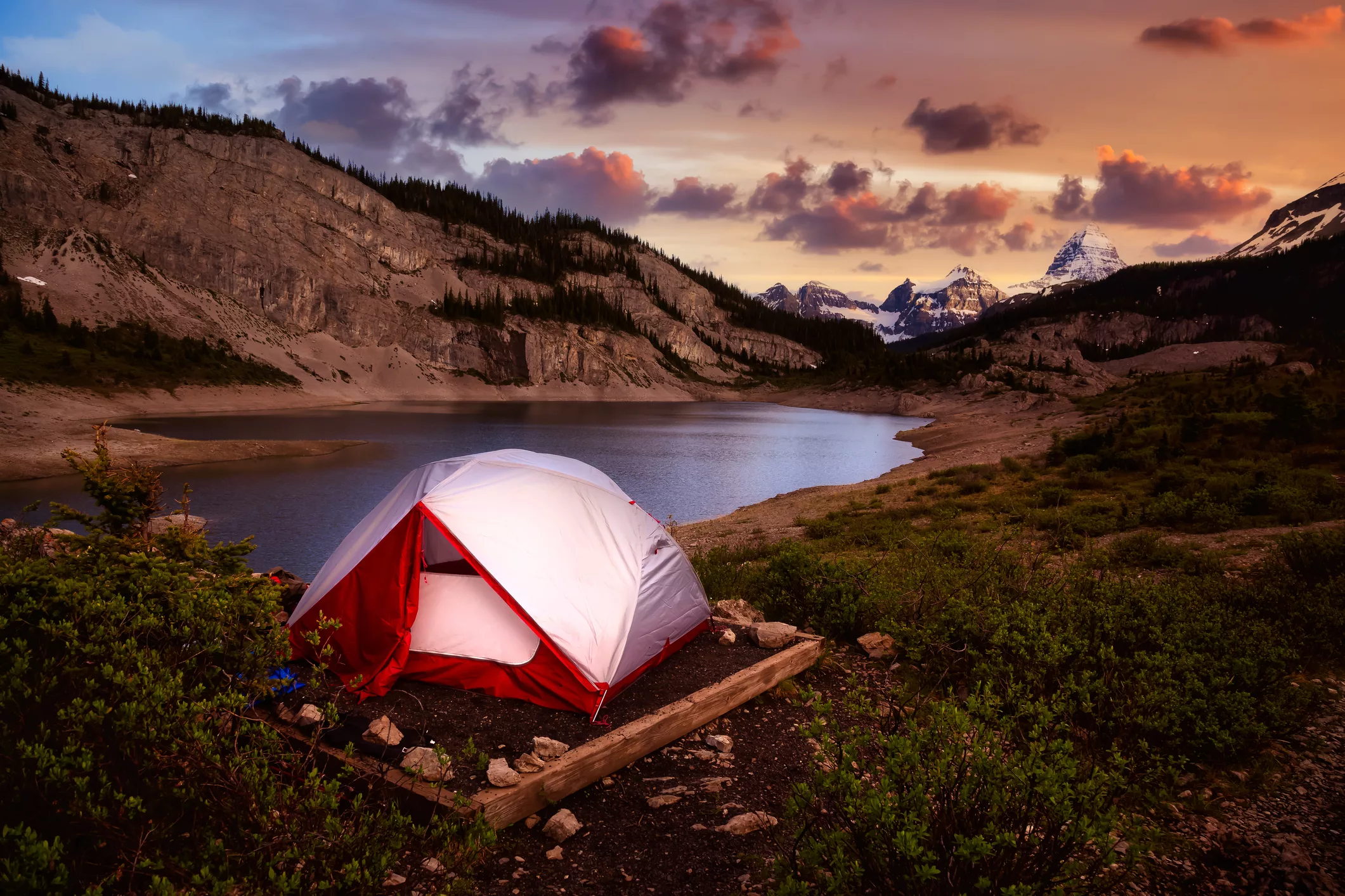 Opinion: Campsites in Canada Are Way Too Difficult to Book