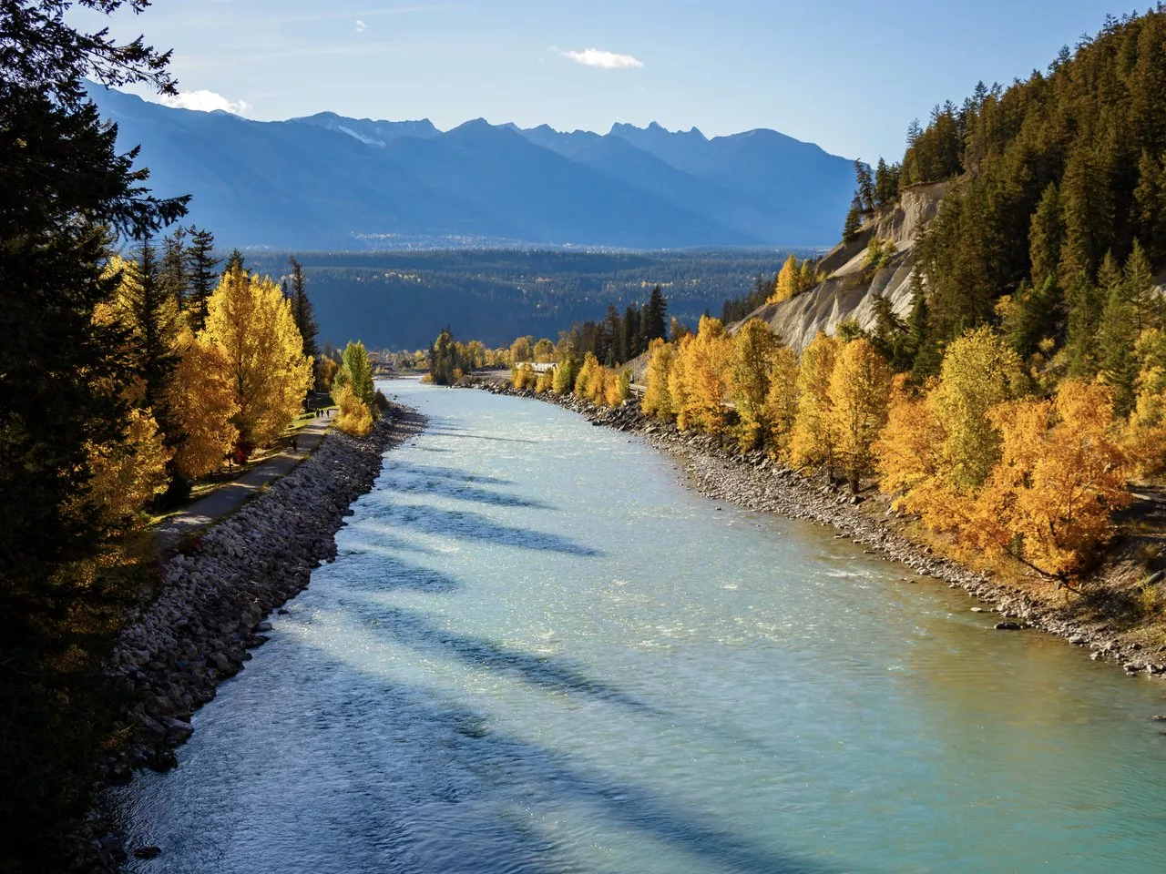 GoldenBCScenicFallCredit Maur Mere2medium Explore Magazine