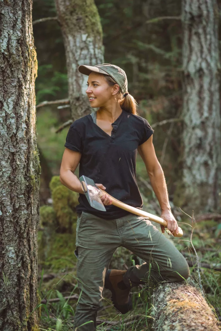 Explore Magazine nicole coenen chopping wood Explore Magazine nicole coenen chopping wood