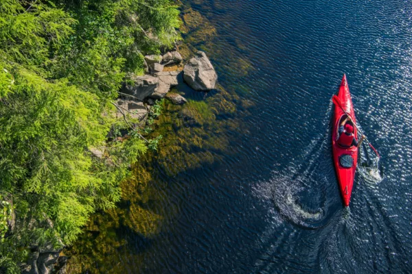 Lake_Huron_shore_paddle